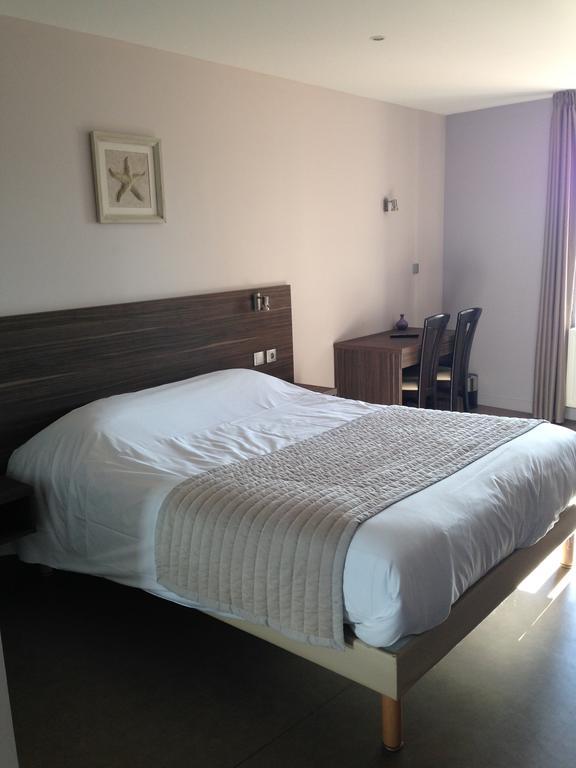 Le Relais Des Bergers Hotel Saint-Martin-en-Haut Room photo