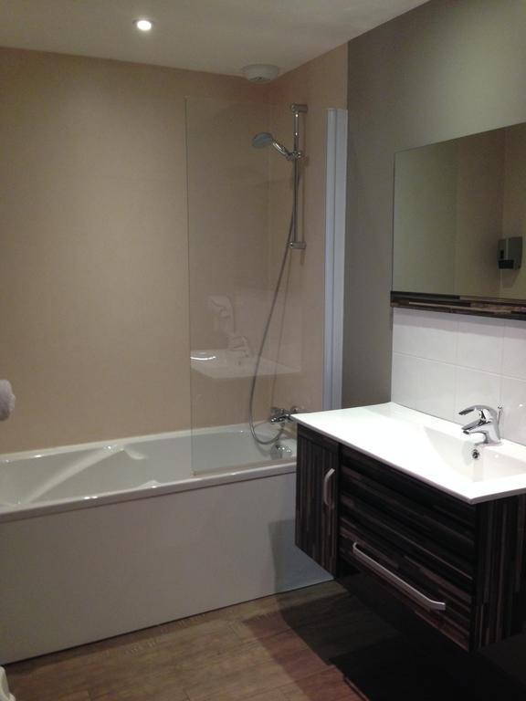 Le Relais Des Bergers Hotel Saint-Martin-en-Haut Room photo