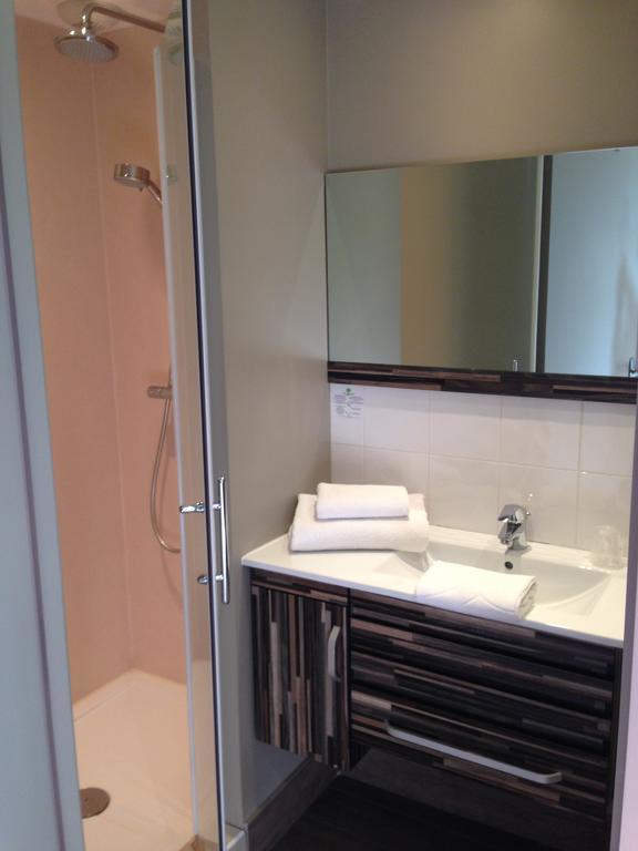 Le Relais Des Bergers Hotel Saint-Martin-en-Haut Room photo