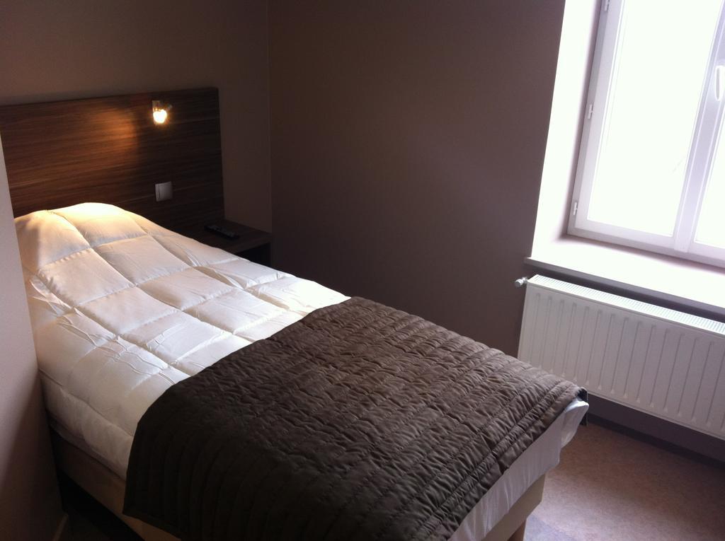 Le Relais Des Bergers Hotel Saint-Martin-en-Haut Room photo